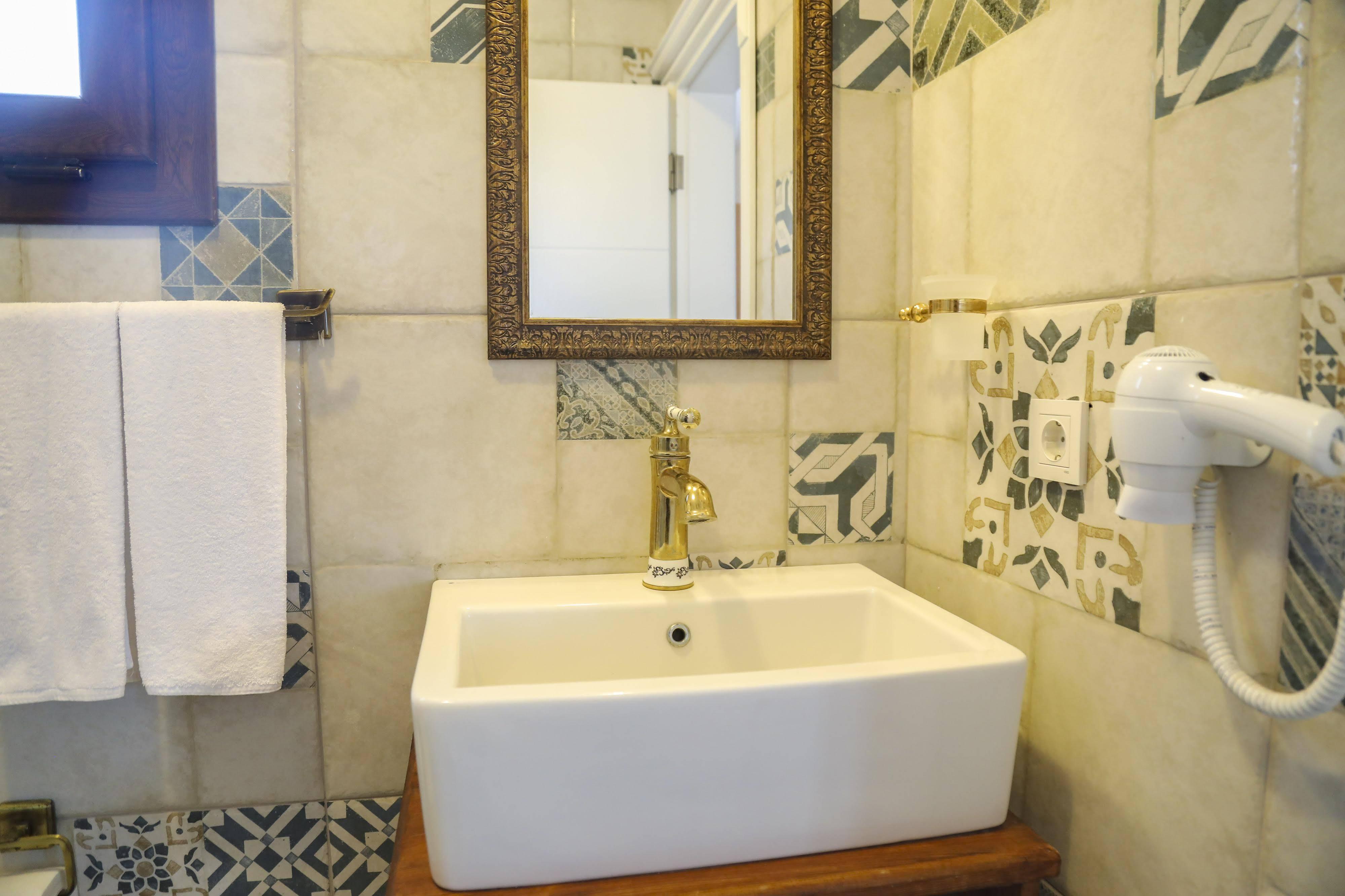 Aksu Hotel אלאקאטי מראה חיצוני תמונה