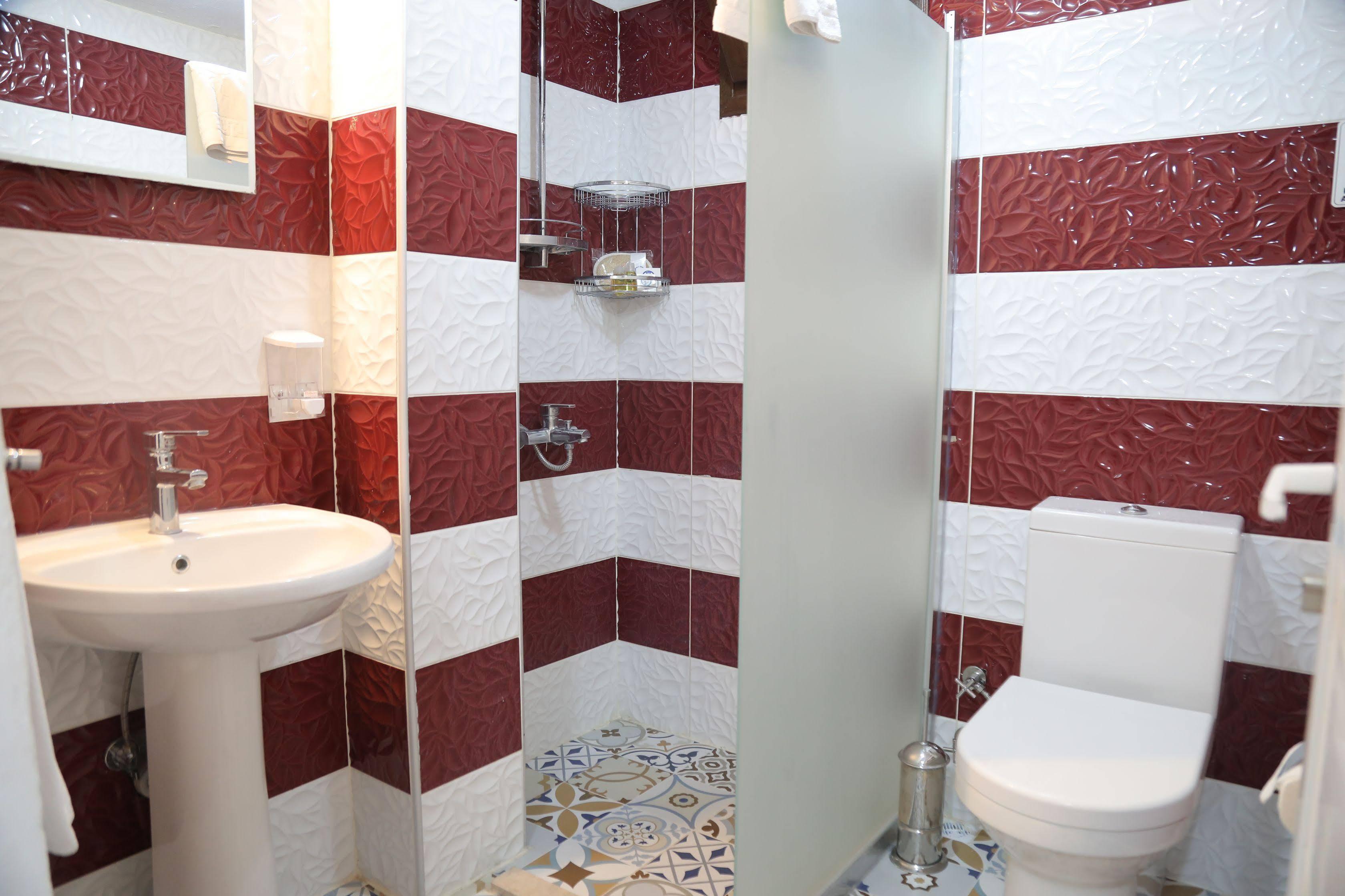 Aksu Hotel אלאקאטי מראה חיצוני תמונה