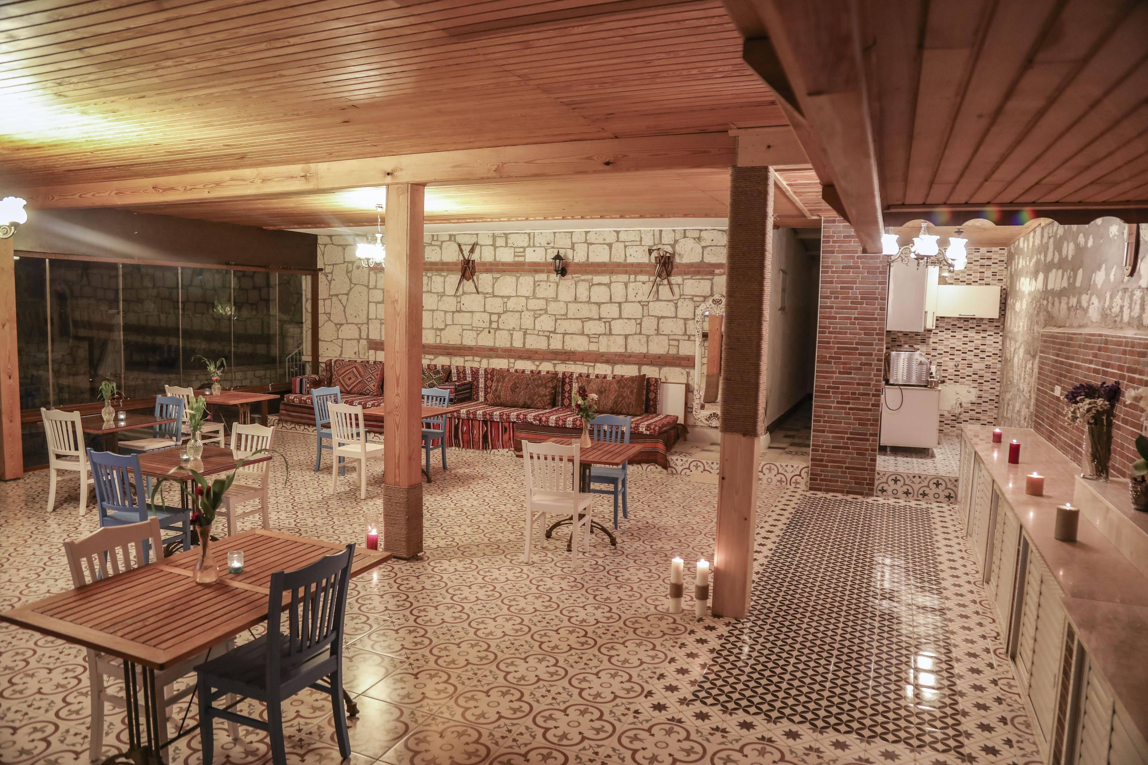 Aksu Hotel אלאקאטי מראה חיצוני תמונה