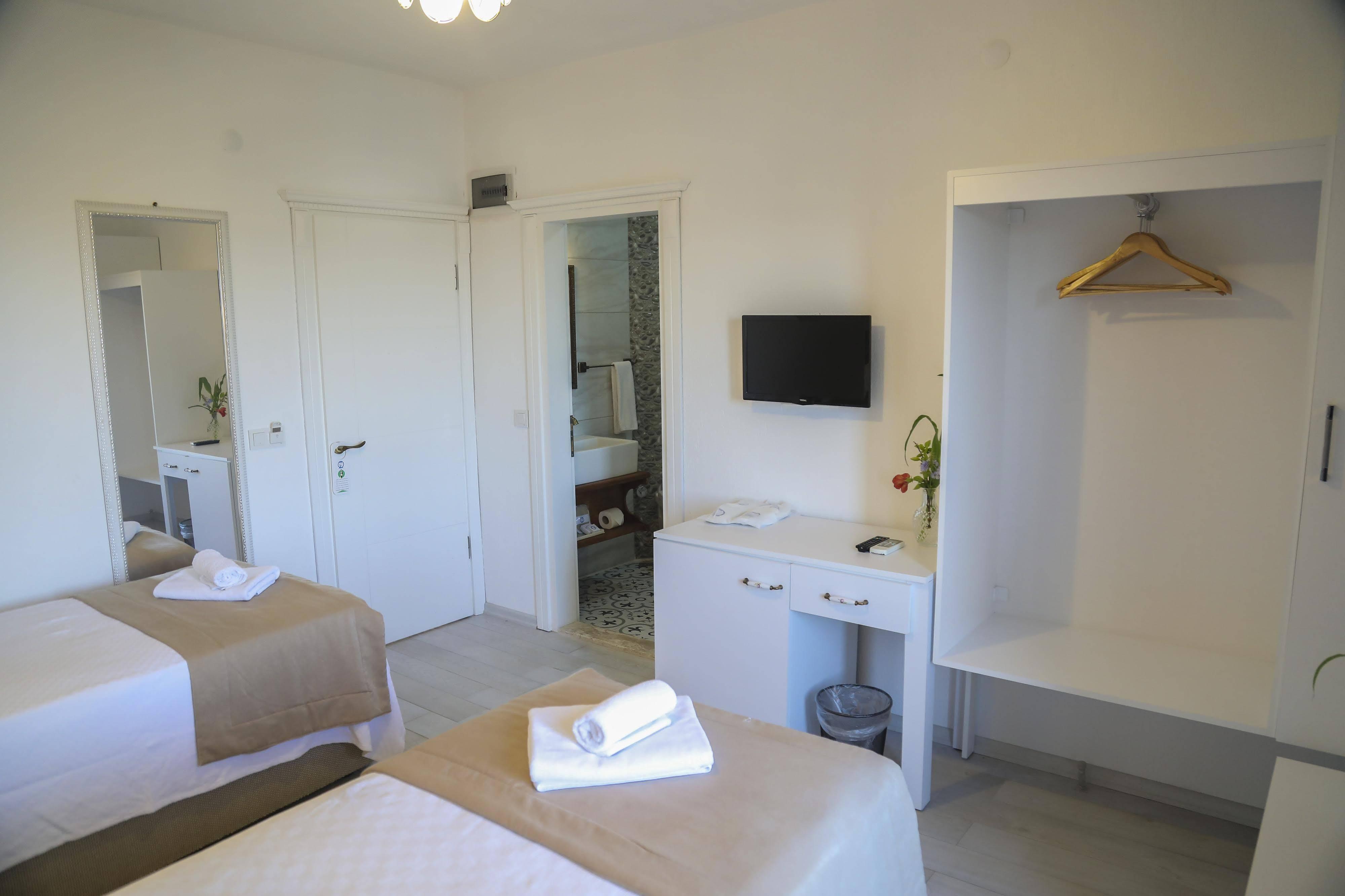 Aksu Hotel אלאקאטי מראה חיצוני תמונה