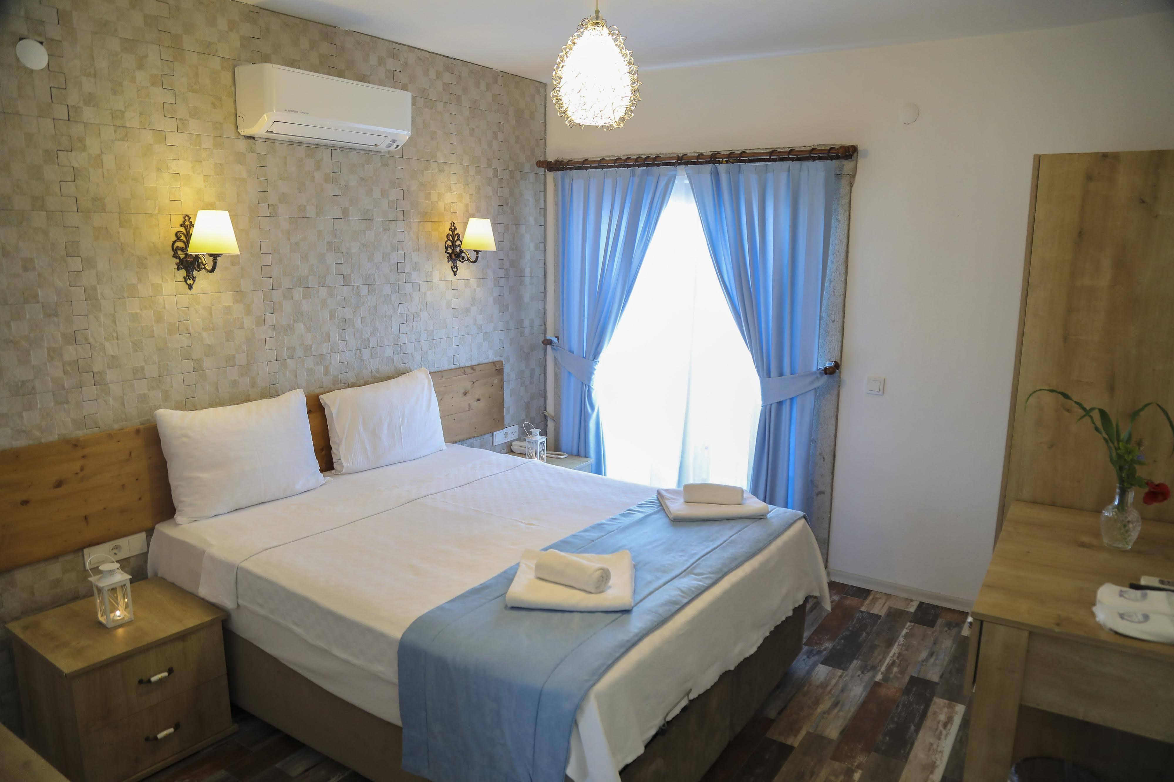 Aksu Hotel אלאקאטי מראה חיצוני תמונה