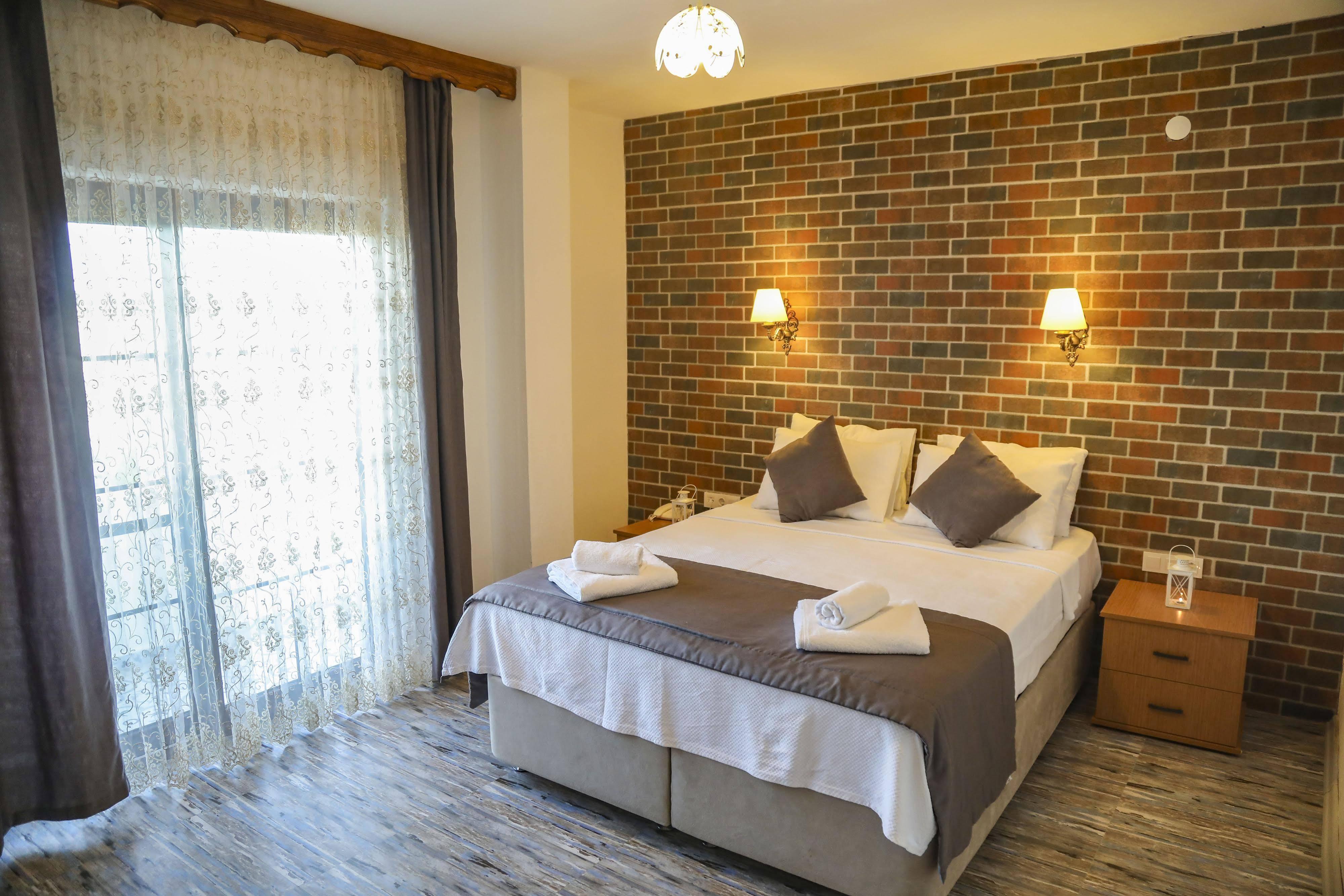Aksu Hotel אלאקאטי מראה חיצוני תמונה