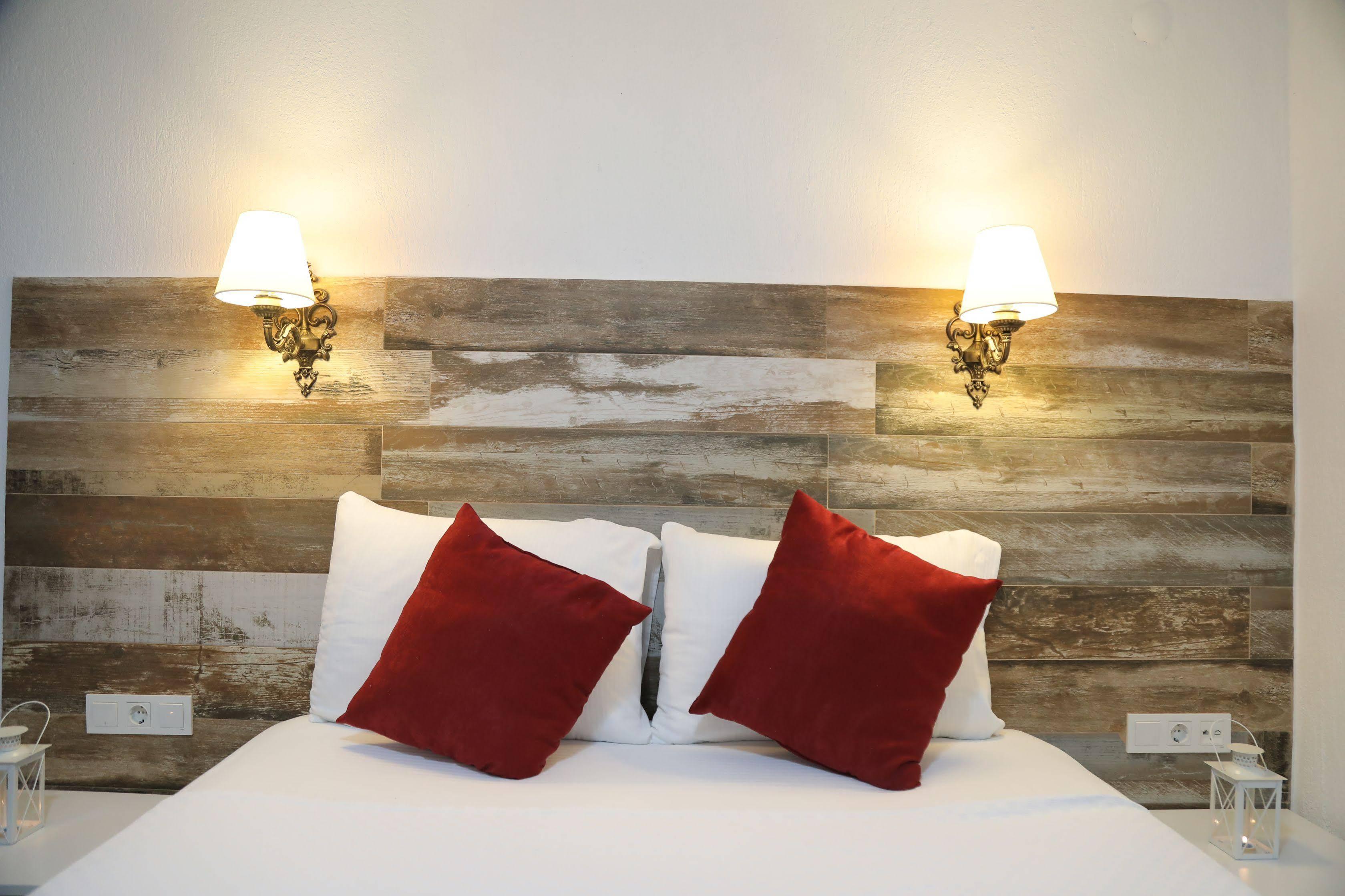 Aksu Hotel אלאקאטי מראה חיצוני תמונה