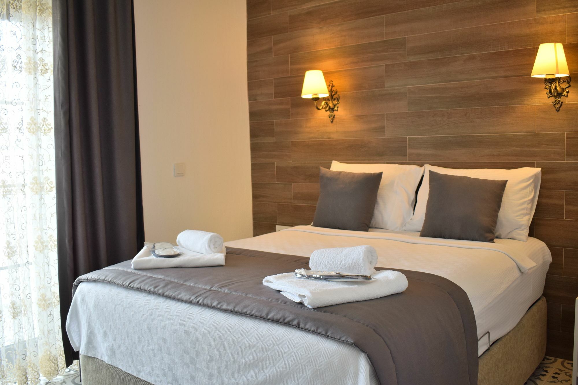 Aksu Hotel אלאקאטי מראה חיצוני תמונה