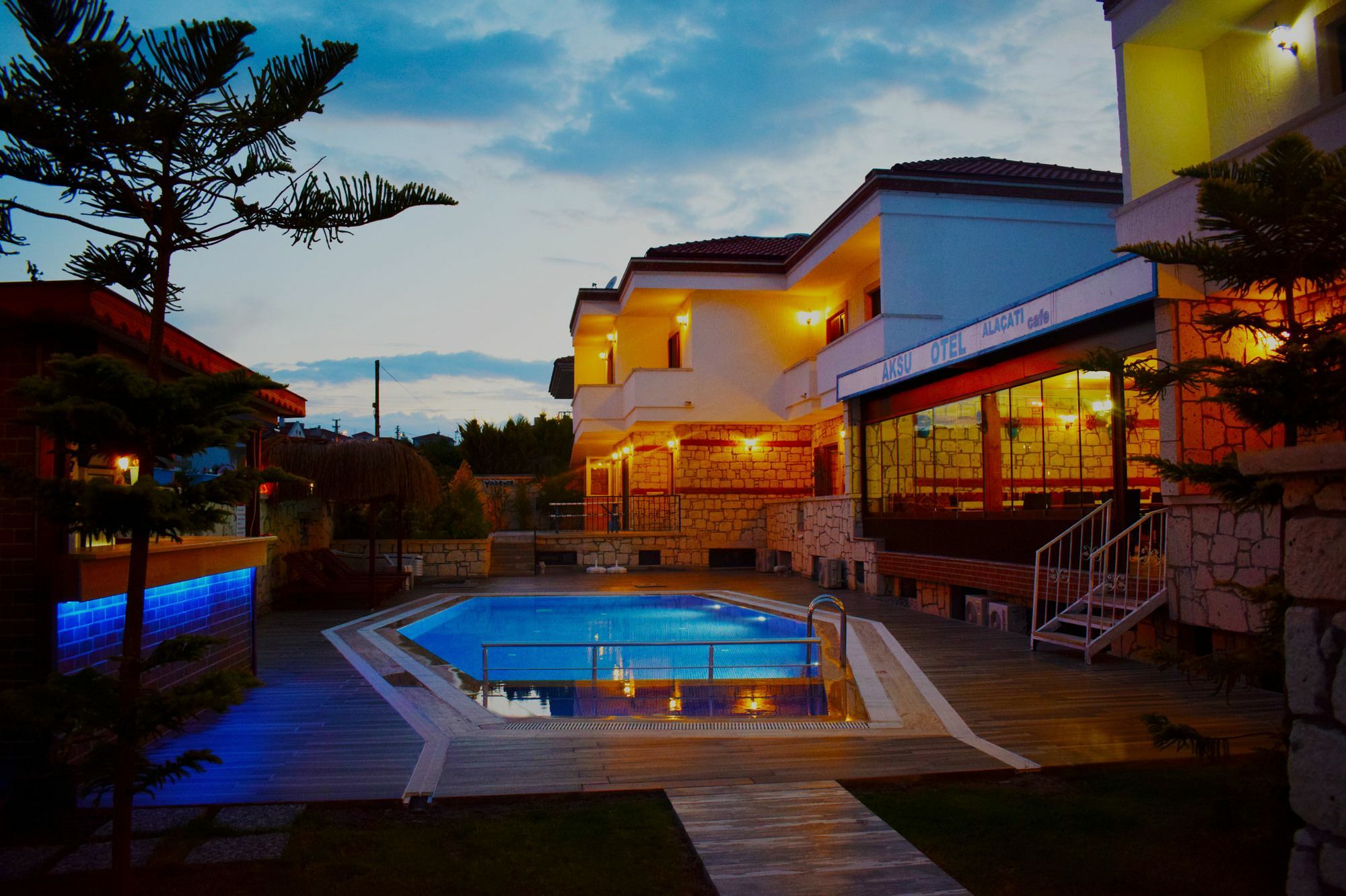 Aksu Hotel אלאקאטי מראה חיצוני תמונה