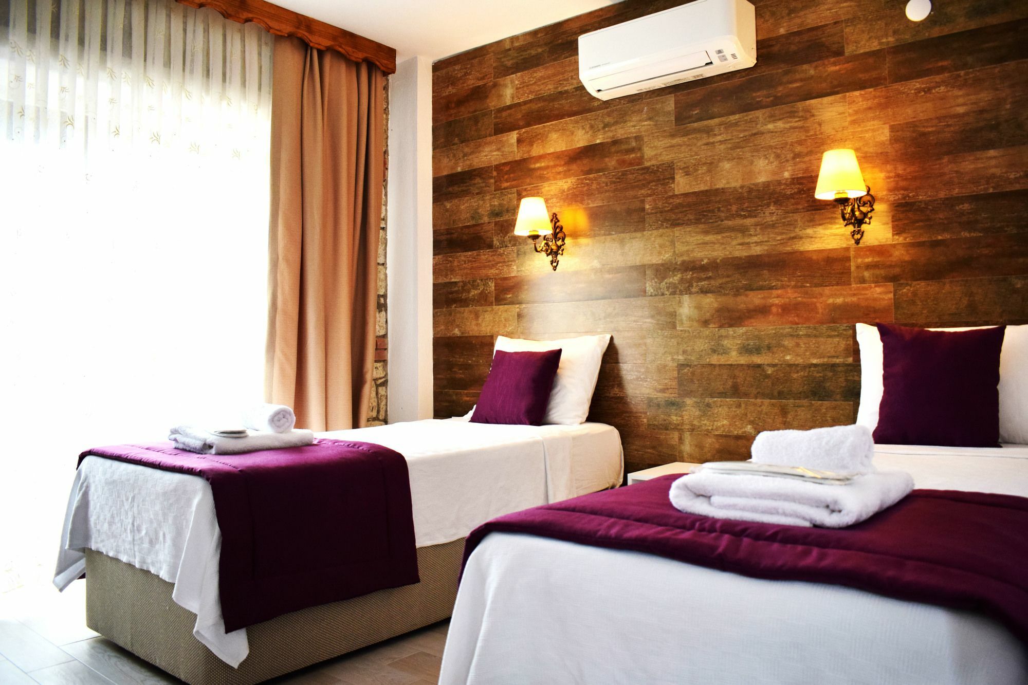 Aksu Hotel אלאקאטי מראה חיצוני תמונה