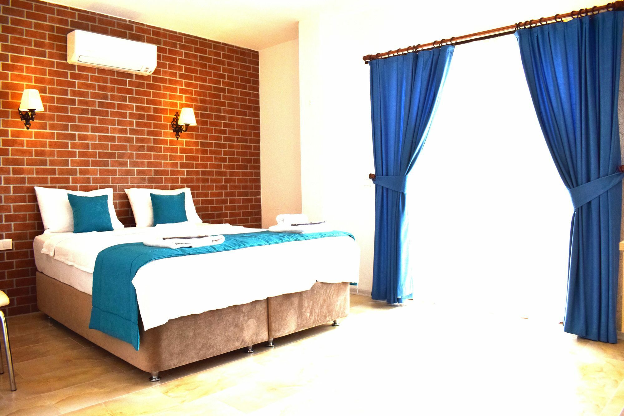 Aksu Hotel אלאקאטי מראה חיצוני תמונה